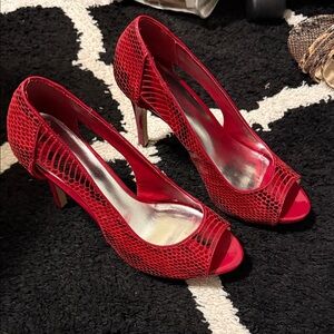 Red snake skin Peep-Toe Heels